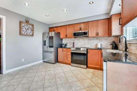 Photo 8 at 44 - 2280 BARONWOOD Drive, WM Westmount, Oakville
