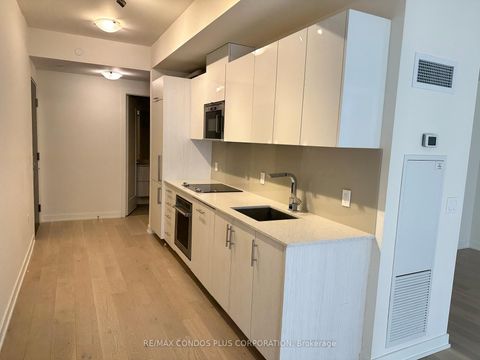 Photo 3 at 518 - 330 Richmond Street W, Waterfront Communities C1, Toronto