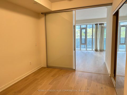 Photo 6 at 518 - 330 Richmond Street W, Waterfront Communities C1, Toronto