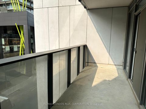 Photo 12 at 518 - 330 Richmond Street W, Waterfront Communities C1, Toronto