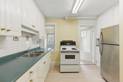 Photo 14 at 24 Yonge Boulevard, Lawrence Park North, Toronto
