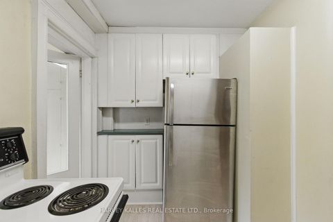Photo 15 at 24 Yonge Boulevard, Lawrence Park North, Toronto
