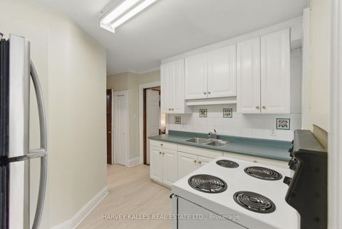 Photo 16 at 24 Yonge Boulevard, Lawrence Park North, Toronto
