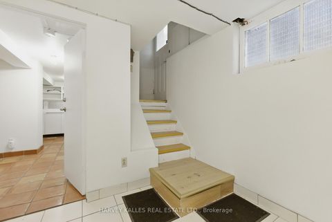 Photo 24 at 24 Yonge Boulevard, Lawrence Park North, Toronto
