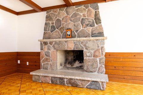 Photo 13 at 17 Southview Drive, Concord, Vaughan