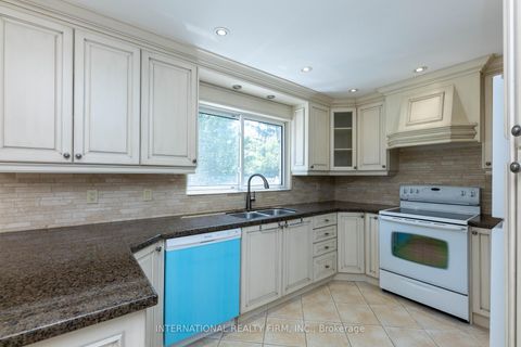 Photo 17 at 17 Southview Drive, Concord, Vaughan Photo 17 at 17 Southview Drive, Concord, Vaughan