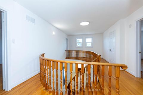 Photo 18 at 17 Southview Drive, Concord, Vaughan