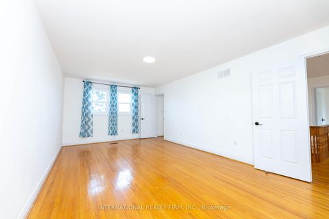 Photo 19 at 17 Southview Drive, Concord, Vaughan