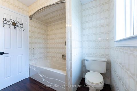 Photo 23 at 17 Southview Drive, Concord, Vaughan