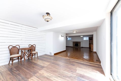 Photo 36 at 17 Southview Drive, Concord, Vaughan