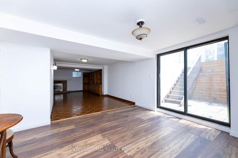 Photo 37 at 17 Southview Drive, Concord, Vaughan