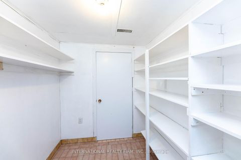 Photo 44 at 17 Southview Drive, Concord, Vaughan