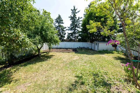 Photo 47 at 17 Southview Drive, Concord, Vaughan