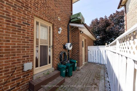 Photo 49 at 17 Southview Drive, Concord, Vaughan