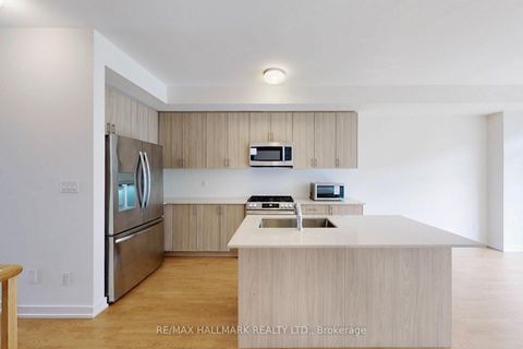Photo 11 at 134 Brockley Drive, Bendale, Toronto