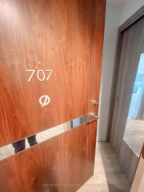 Photo 4 at 707 - 85 Mcmahon Drive, Bayview Village, Toronto
