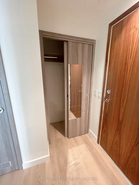 Photo 5 at 707 - 85 Mcmahon Drive, Bayview Village, Toronto
