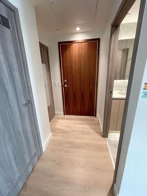 Photo 15 at 707 - 85 Mcmahon Drive, Bayview Village, Toronto