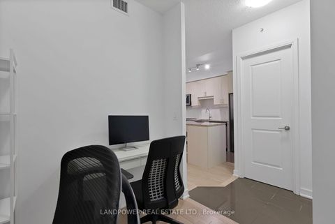 Photo 10 at 618NE - 9205 Yonge Street, Langstaff, Richmond Hill