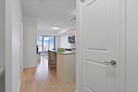 Photo 14 at 618NE - 9205 Yonge Street, Langstaff, Richmond Hill