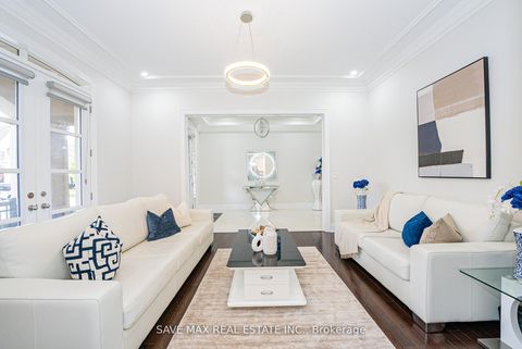 Photo 6 at 95 Sarracini Crescent, Islington Woods, Vaughan