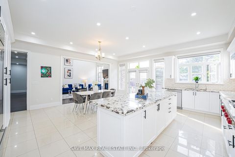 Photo 14 at 95 Sarracini Crescent, Islington Woods, Vaughan