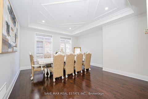 Photo 17 at 95 Sarracini Crescent, Islington Woods, Vaughan