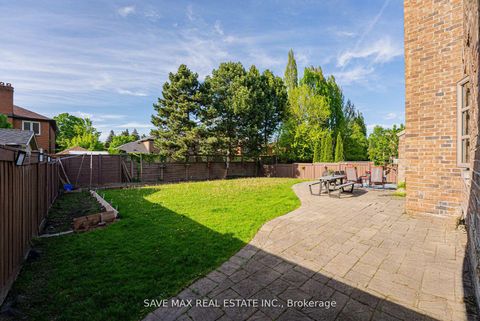 Photo 45 at 95 Sarracini Crescent, Islington Woods, Vaughan