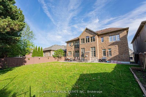 Photo 46 at 95 Sarracini Crescent, Islington Woods, Vaughan