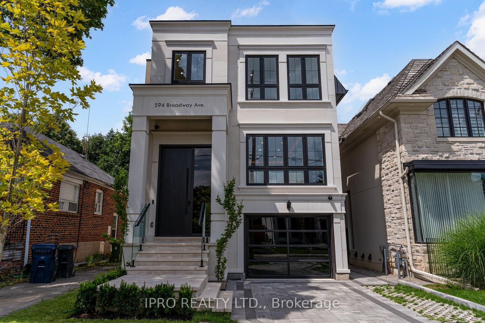 594 Broadway Avenue, Leaside, Toronto 