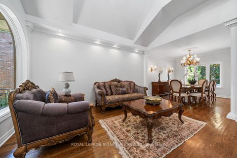 Photo 12 at 95 Shaftsbury Avenue, Westbrook, Richmond Hill