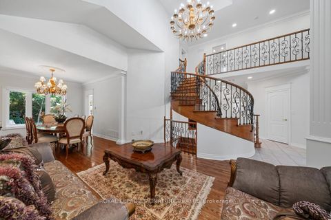 Photo 14 at 95 Shaftsbury Avenue, Westbrook, Richmond Hill