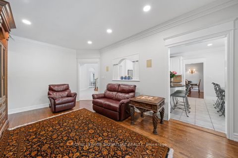 Photo 24 at 95 Shaftsbury Avenue, Westbrook, Richmond Hill