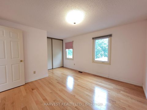 Photo 19 at 25 Nettlecreek Crescent, Milliken, Toronto