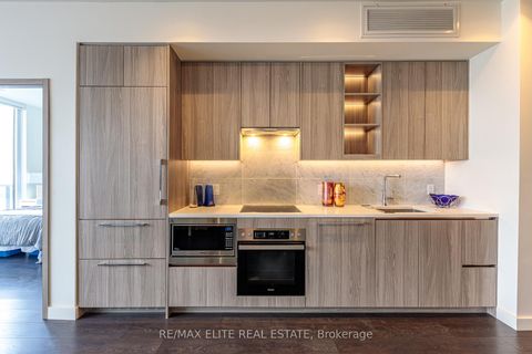 Photo 5 at 612 - 85 Mcmahon Drive, Bayview Village, Toronto