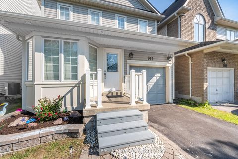 Photo 4 at 913 Taggart Crescent, Pinecrest, Oshawa