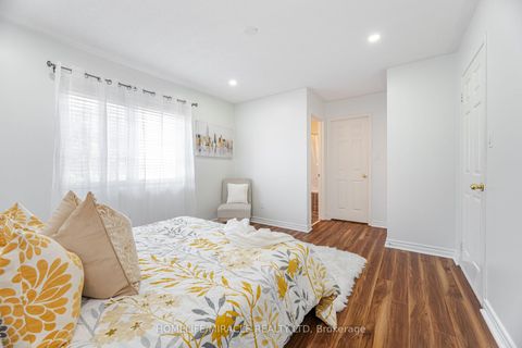 Photo 27 at 913 Taggart Crescent, Pinecrest, Oshawa