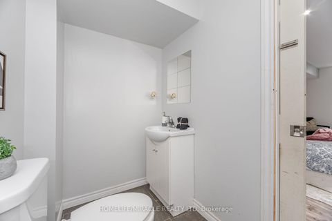 Photo 43 at 913 Taggart Crescent, Pinecrest, Oshawa