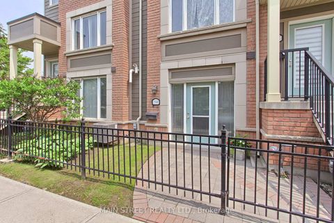 Photo 1 at 15949 Bayview Avenue, Bayview Northeast, Aurora