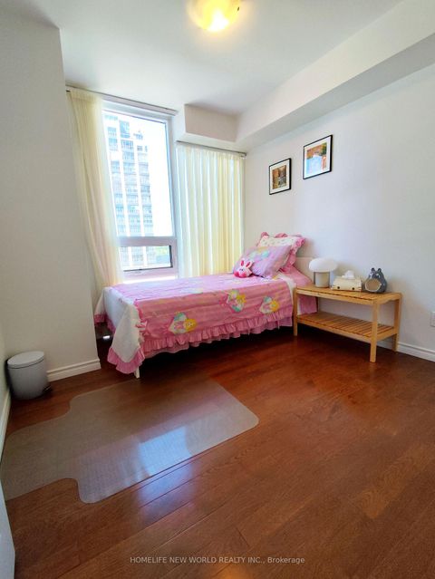 Photo 9 at 619 - 35 Hollywood Avenue, Willowdale East, Toronto