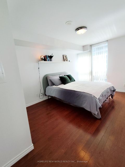 Photo 10 at 619 - 35 Hollywood Avenue, Willowdale East, Toronto