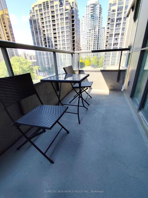Photo 14 at 619 - 35 Hollywood Avenue, Willowdale East, Toronto