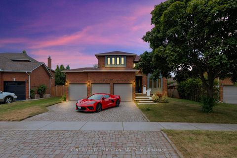 Photo 1 at 380 Summerchase Drive, RO River Oaks, Oakville