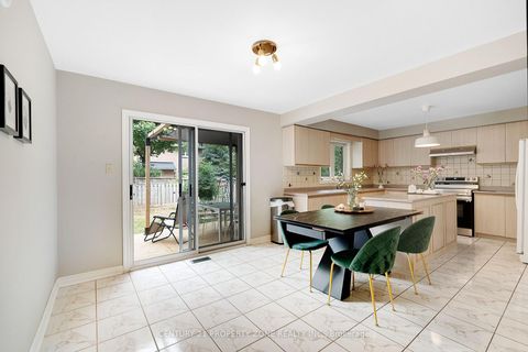 Photo 16 at 380 Summerchase Drive, RO River Oaks, Oakville