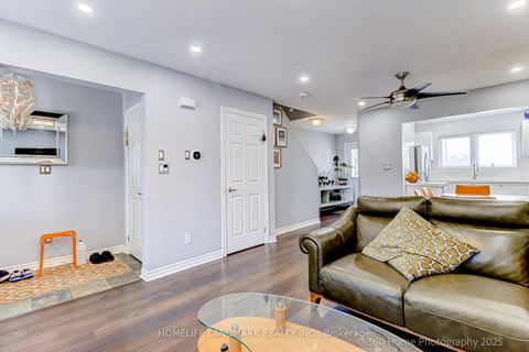 Photo 4 at 3 - 361 Birchmount Road, Cliffside, Toronto