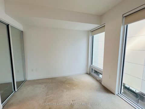 Photo 8 at 403 - 238 Simcoe Street, Chinatown, Toronto