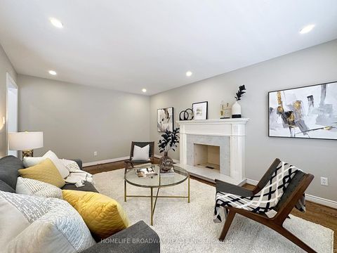Photo 10 at 1 Hearthstone Crescent, Doncrest, Richmond Hill