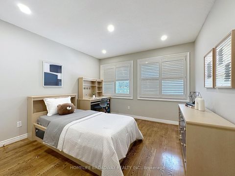 Photo 22 at 1 Hearthstone Crescent, Doncrest, Richmond Hill