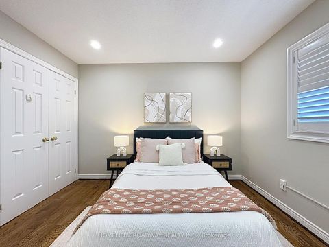 Photo 26 at 1 Hearthstone Crescent, Doncrest, Richmond Hill