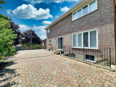 Photo 39 at 1 Hearthstone Crescent, Doncrest, Richmond Hill